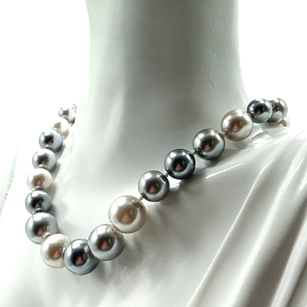 VTG Shell Pearl Necklace Silver & Soft Gray Knotted 925 Silver Closure